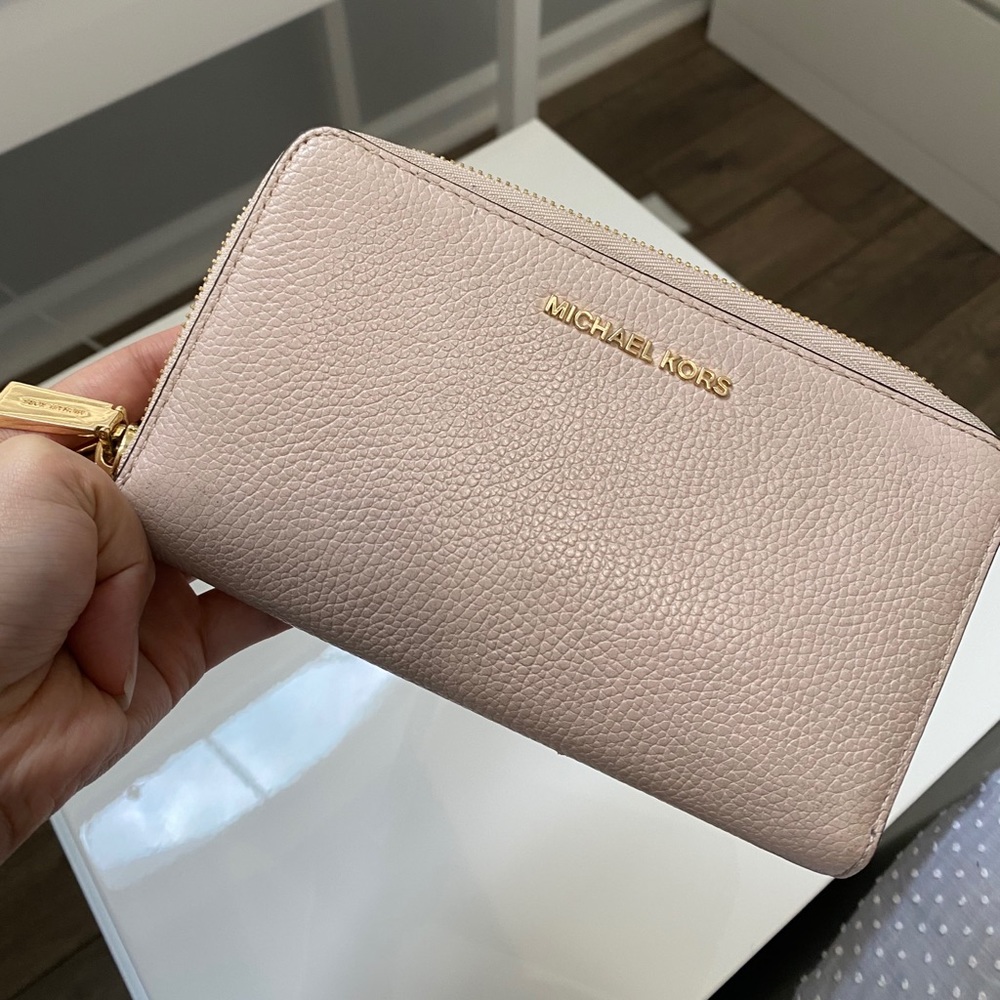SOLD Michael Kors Wristlet